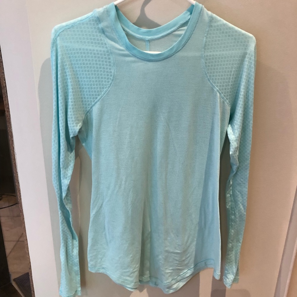 Lululemon long sleeve shirt size 2